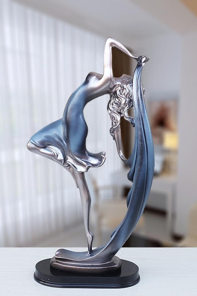 玻璃钢雕塑摆件 现代空间中的艺术与实用结合